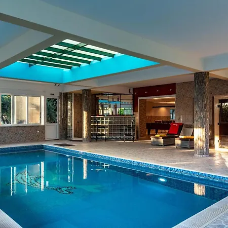 מלון דירות Anilio Plaza זכארו