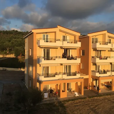 מלון דירות Anilio Plaza