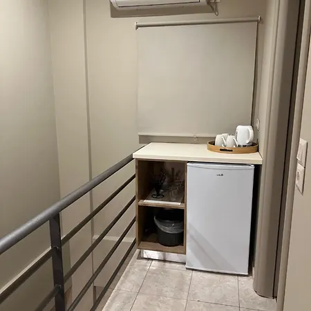 Anilio Plaza Zaháro