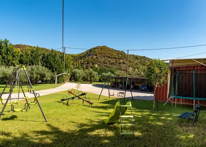 Anilio Plaza Apartmanhotel Zaháro