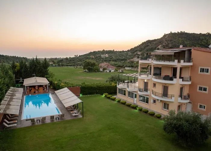 Anilio Plaza Apartmanhotel Zaháro