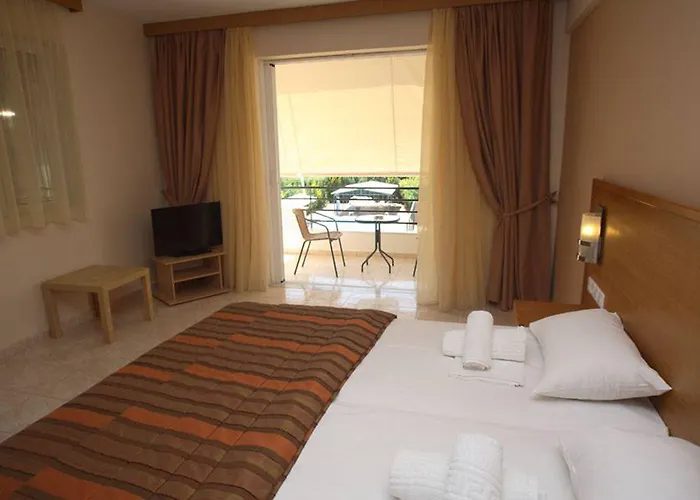 Anilio Plaza Apartmanhotel Zaháro