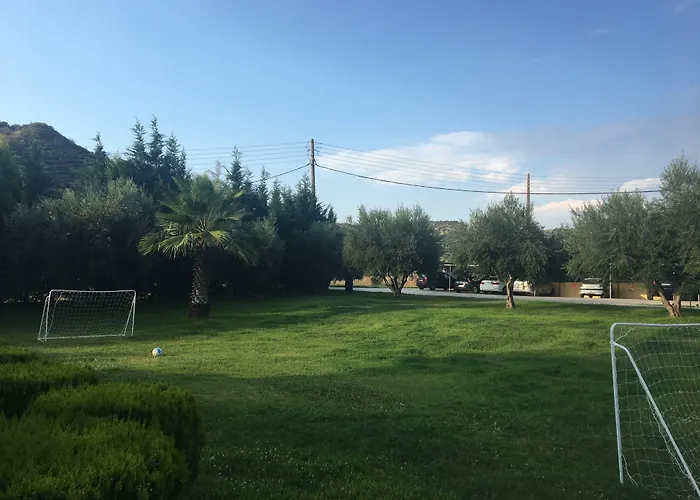 Anilio Plaza Zaháro