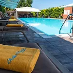 Anilio Plaza Zacharo