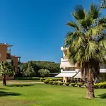 Aparthotel Anilio Plaza