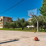 Anilio Plaza 4*