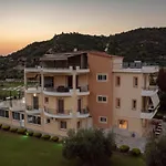 Anilio Plaza 4*