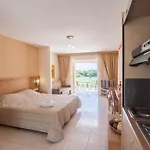 Anilio Plaza Aparthotel Zacharo