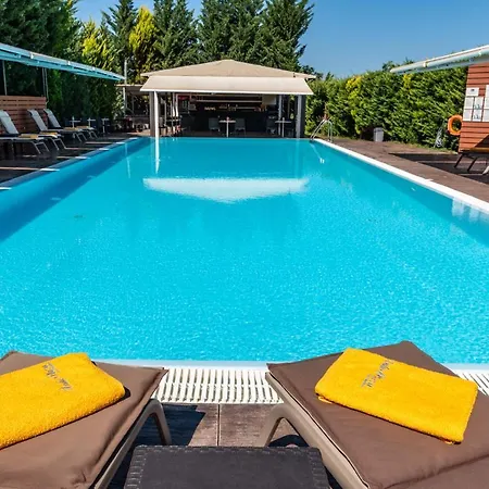 Anilio Plaza 4* Zaháro