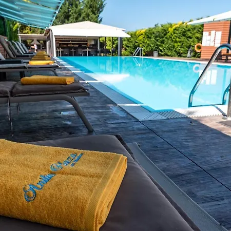 Anilio Plaza Zacharo