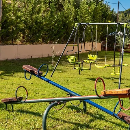 Anilio Plaza 아파트호텔 자하로