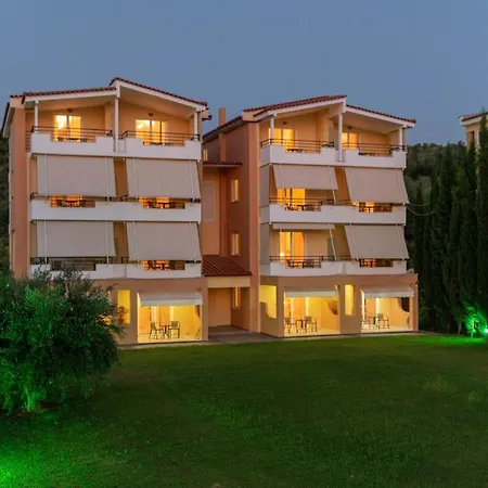 Anilio Plaza 4* زاخارو