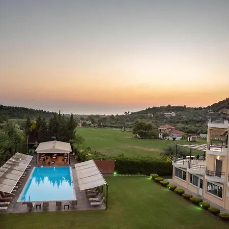 Aparthotel Anilio Plaza