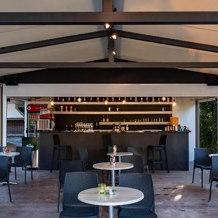 Anilio Plaza Zacharo