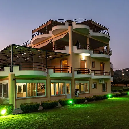 Aparthotel Anilio Plaza