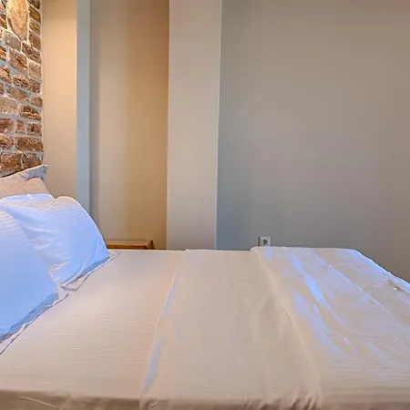 Anilio Plaza Aparthotel 4*