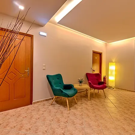 Anilio Plaza Zacharo