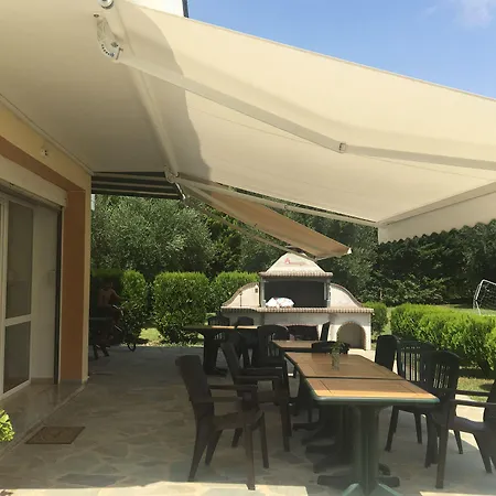 Anilio Plaza 4*