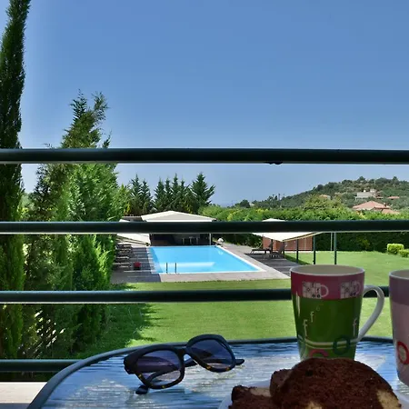 Anilio Plaza Aparthotel 4*