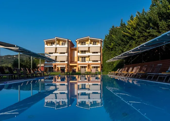 Anilio Plaza Апарт-отель Захаро