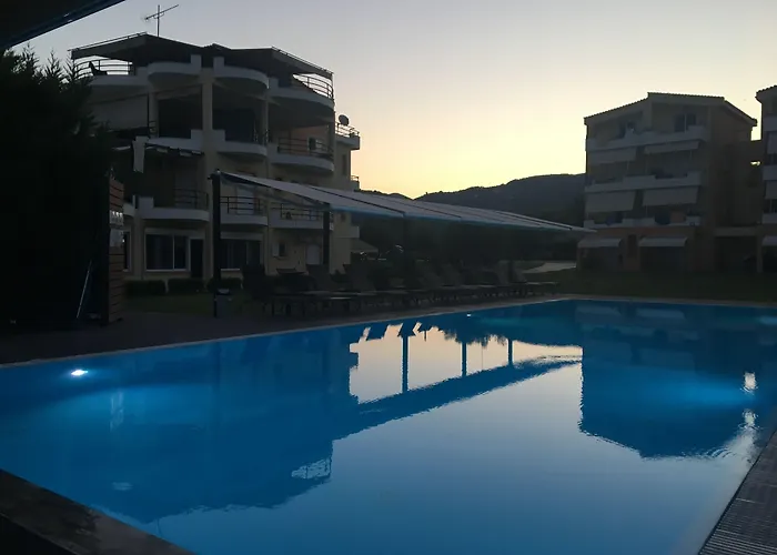 Anilio Plaza Захаро